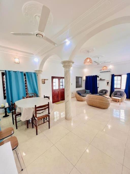 Belle villa avec rooftop sur la plage