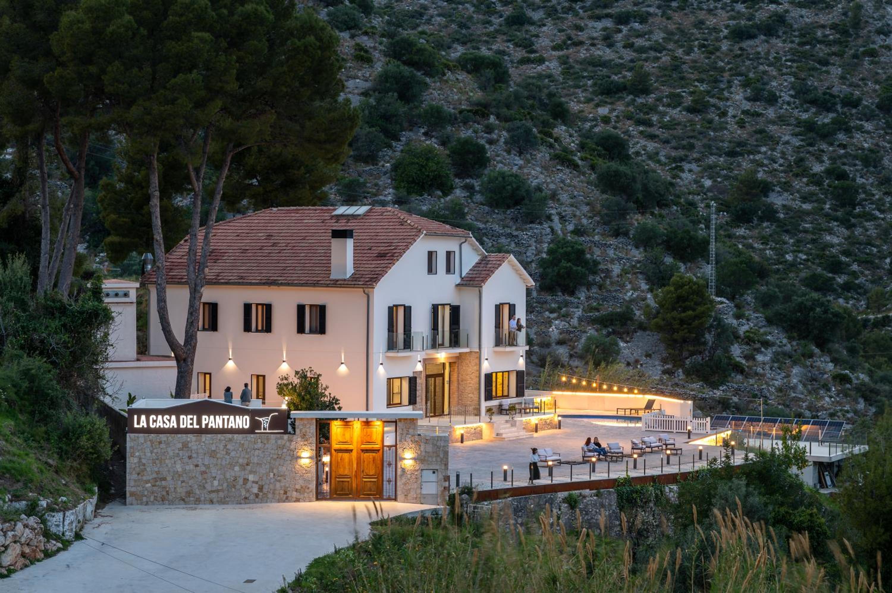 Hotel LA CASA DEL PANTANO - Image 1