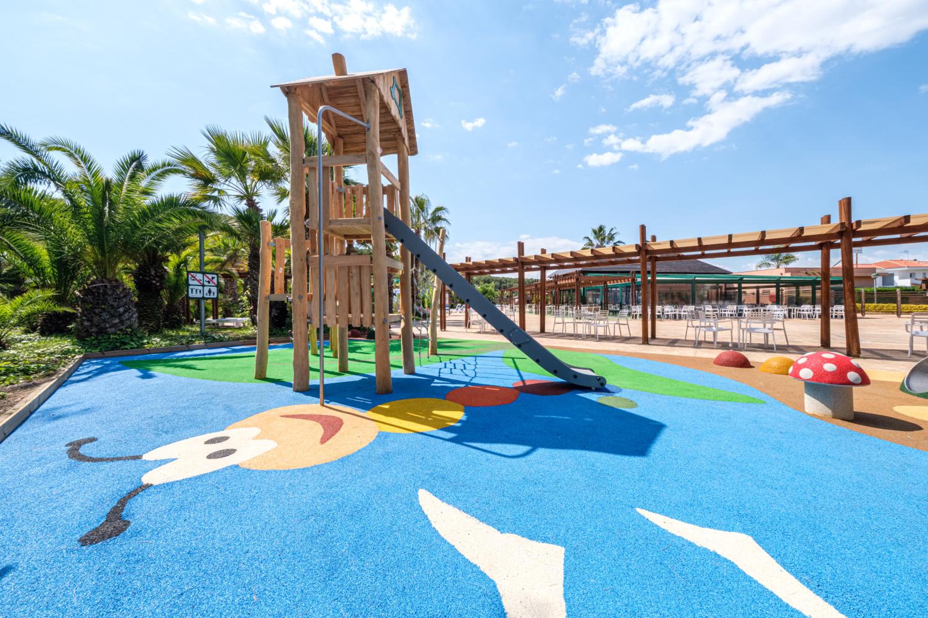 Camping Estival Torre de la Mora