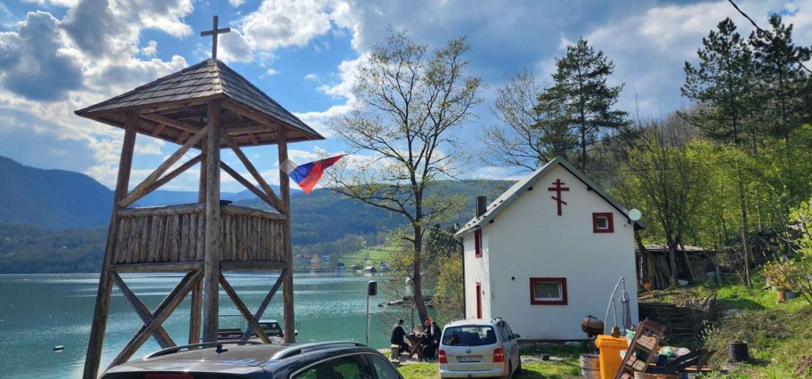 Dušanov Zaliv - Perućac