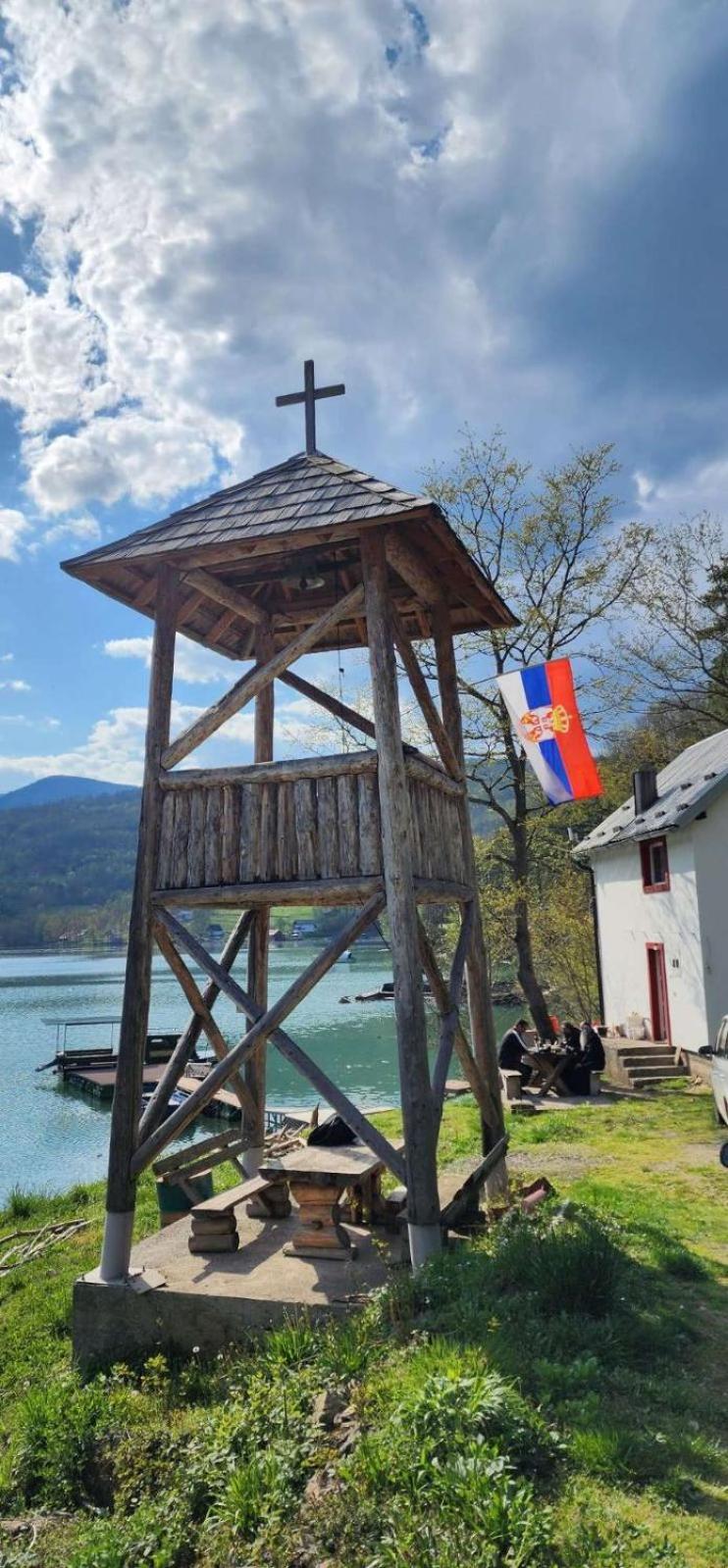 Dušanov Zaliv - Perućac