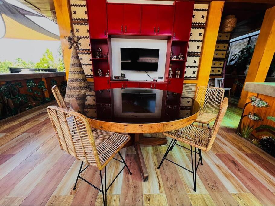 Delia's Guest House