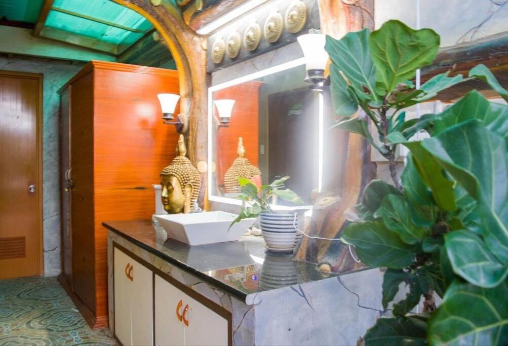 Delia's Guest House