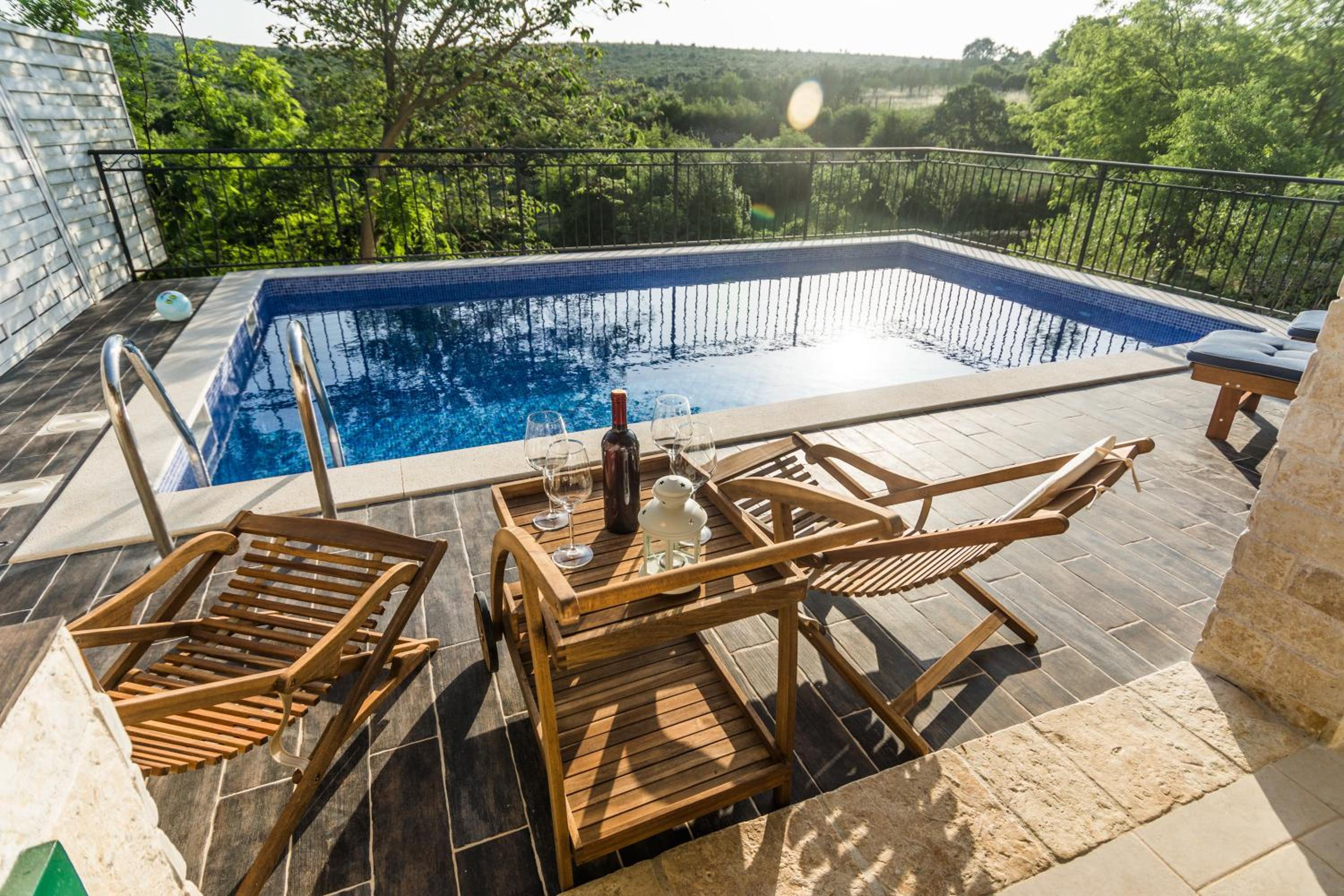 Villa Dvori Dida Mile view 3
