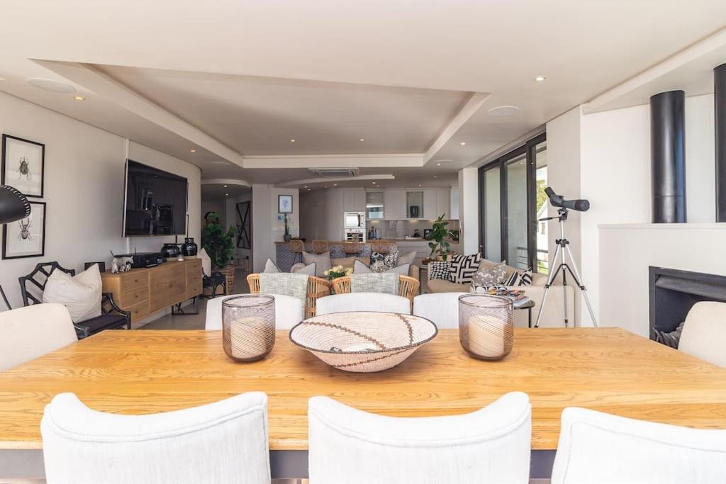 Camp's Bay Penthouse Apartment view 3