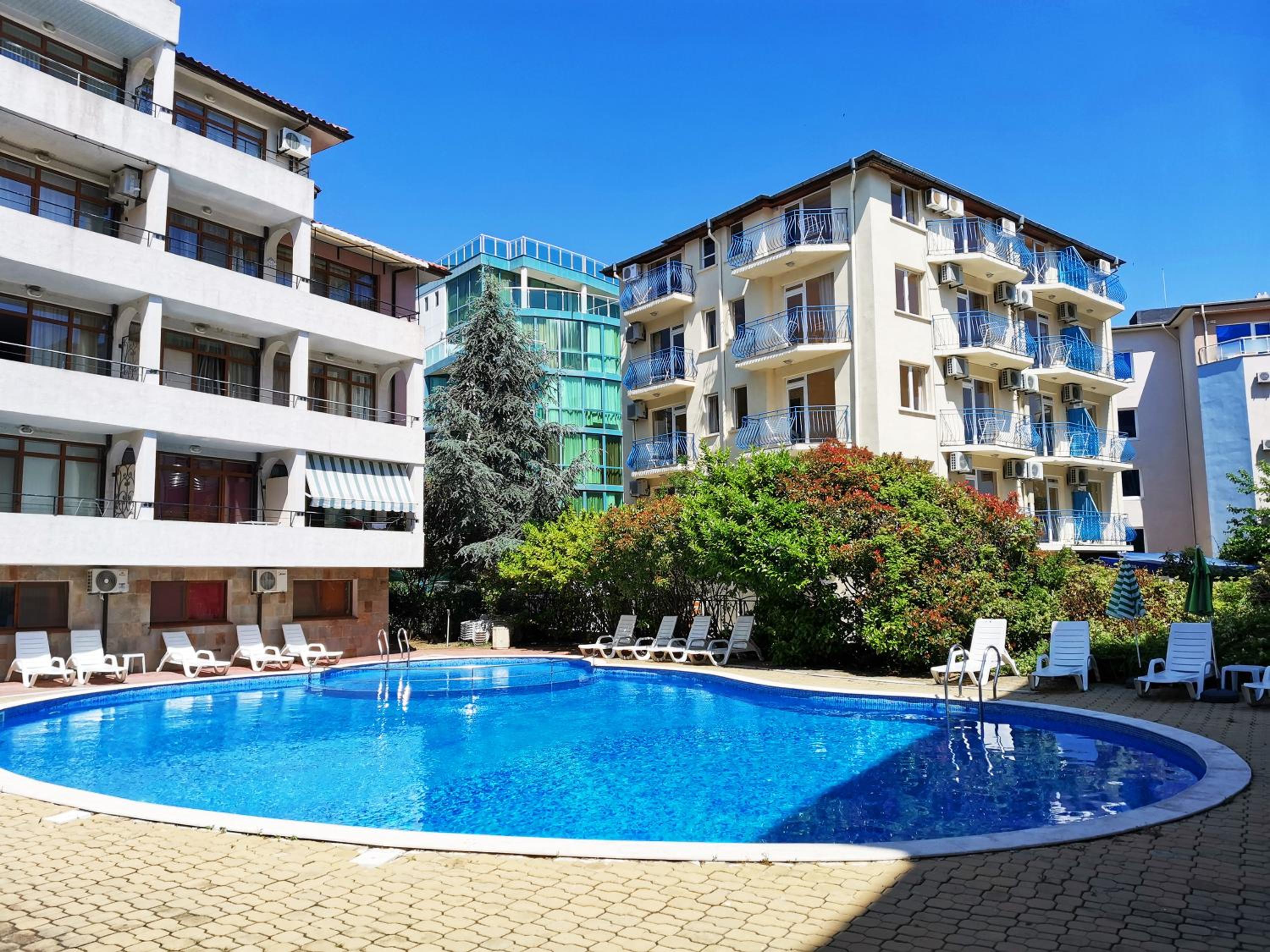 Studio with Large Terrace near Beach