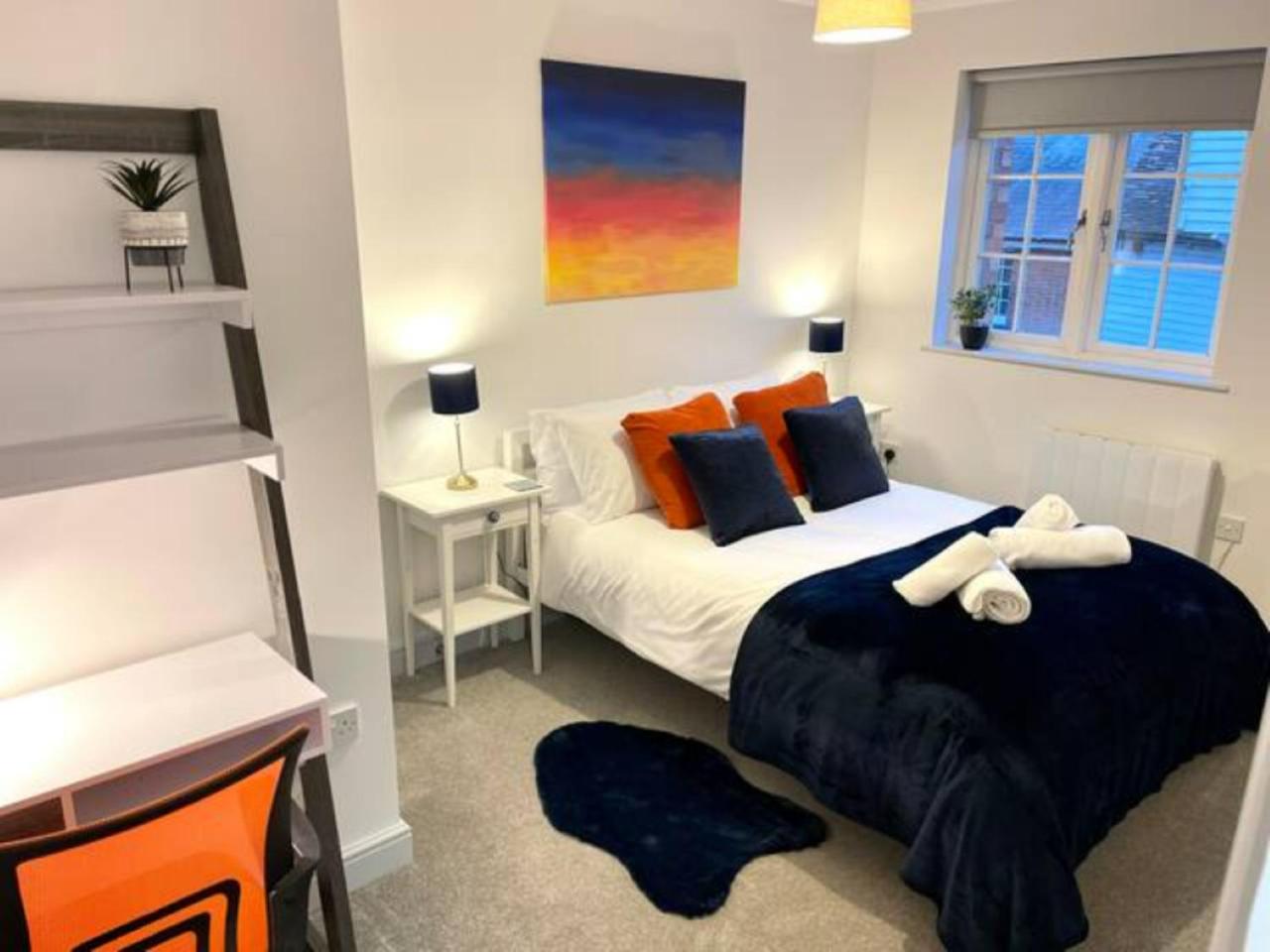 Bishops Stortford Vacations - Bright  Cosy One Bedroom Apartment - Perfect base in Bishop's Stortford - Property Image 1