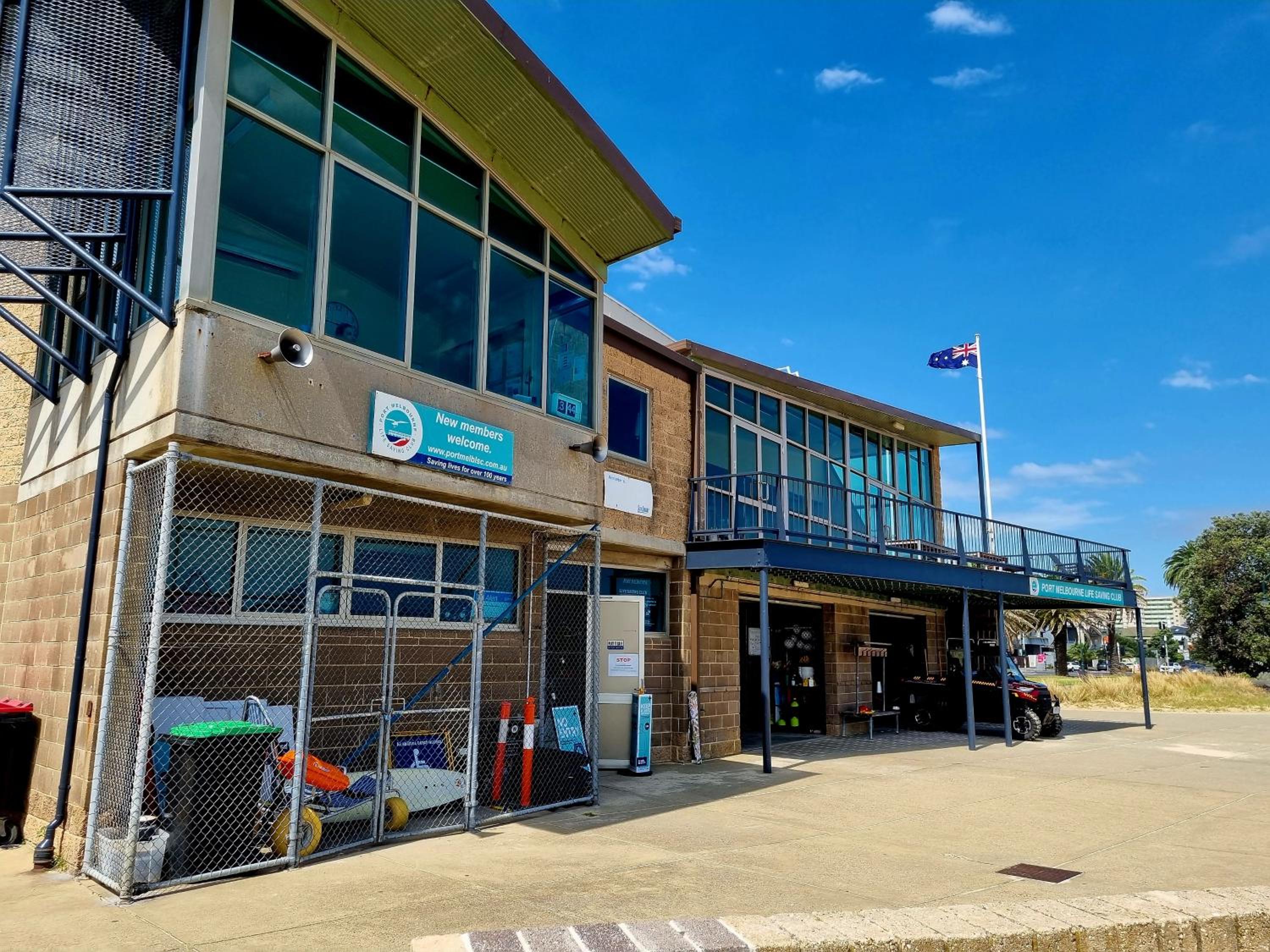 Port Melbourne Dog Beach Stays