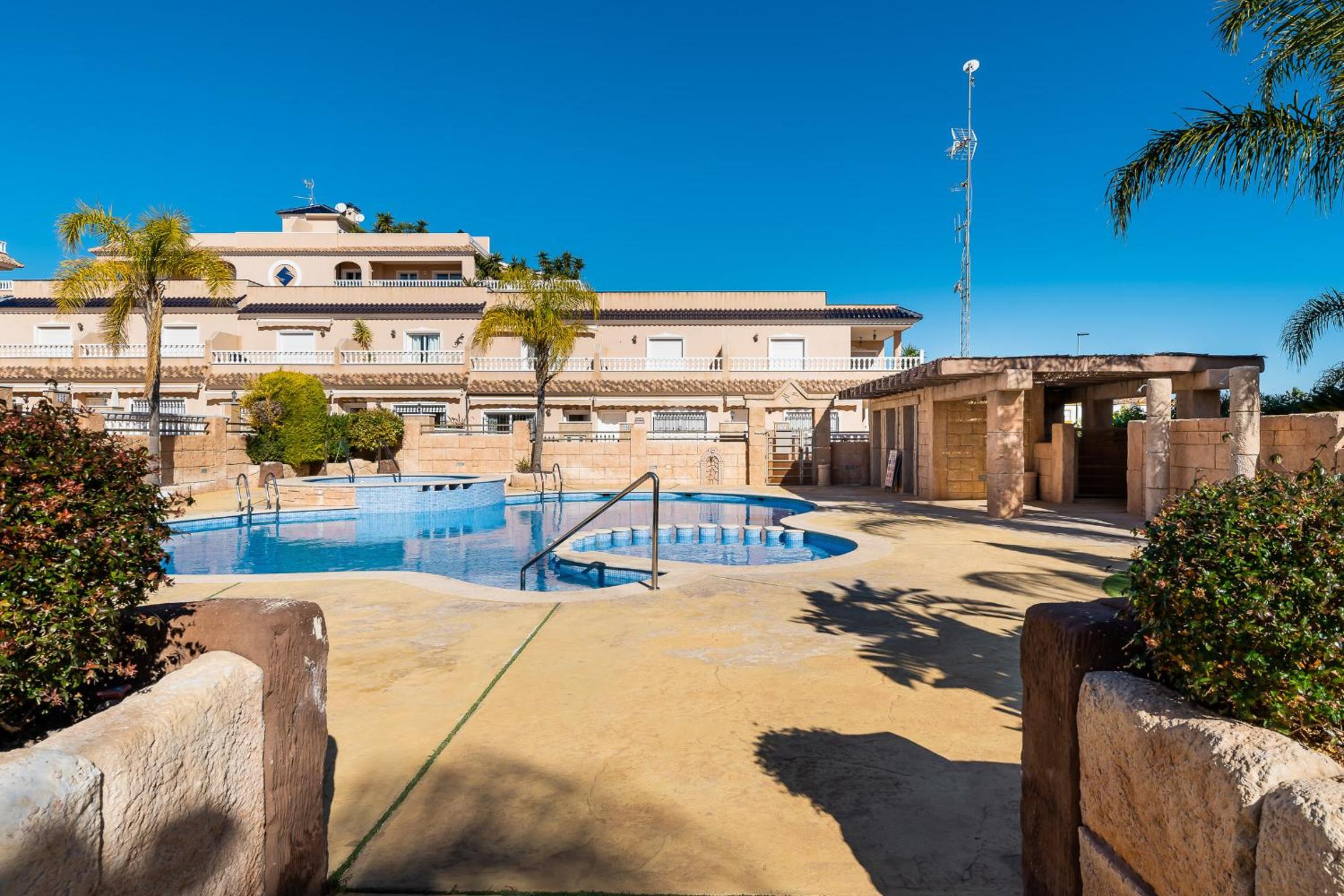 Bungalow La Zenia cerca de la playa