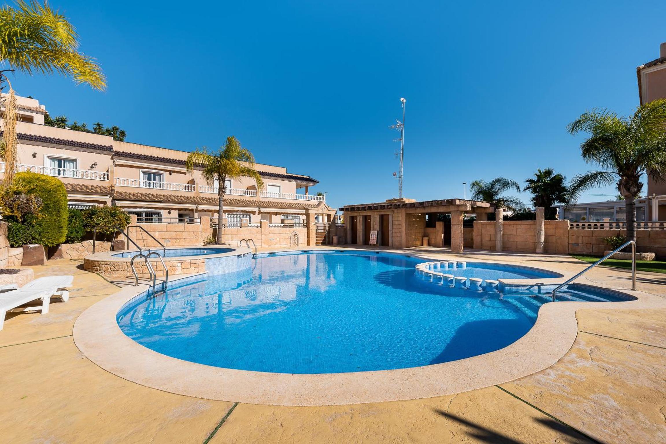 Bungalow La Zenia cerca de la playa