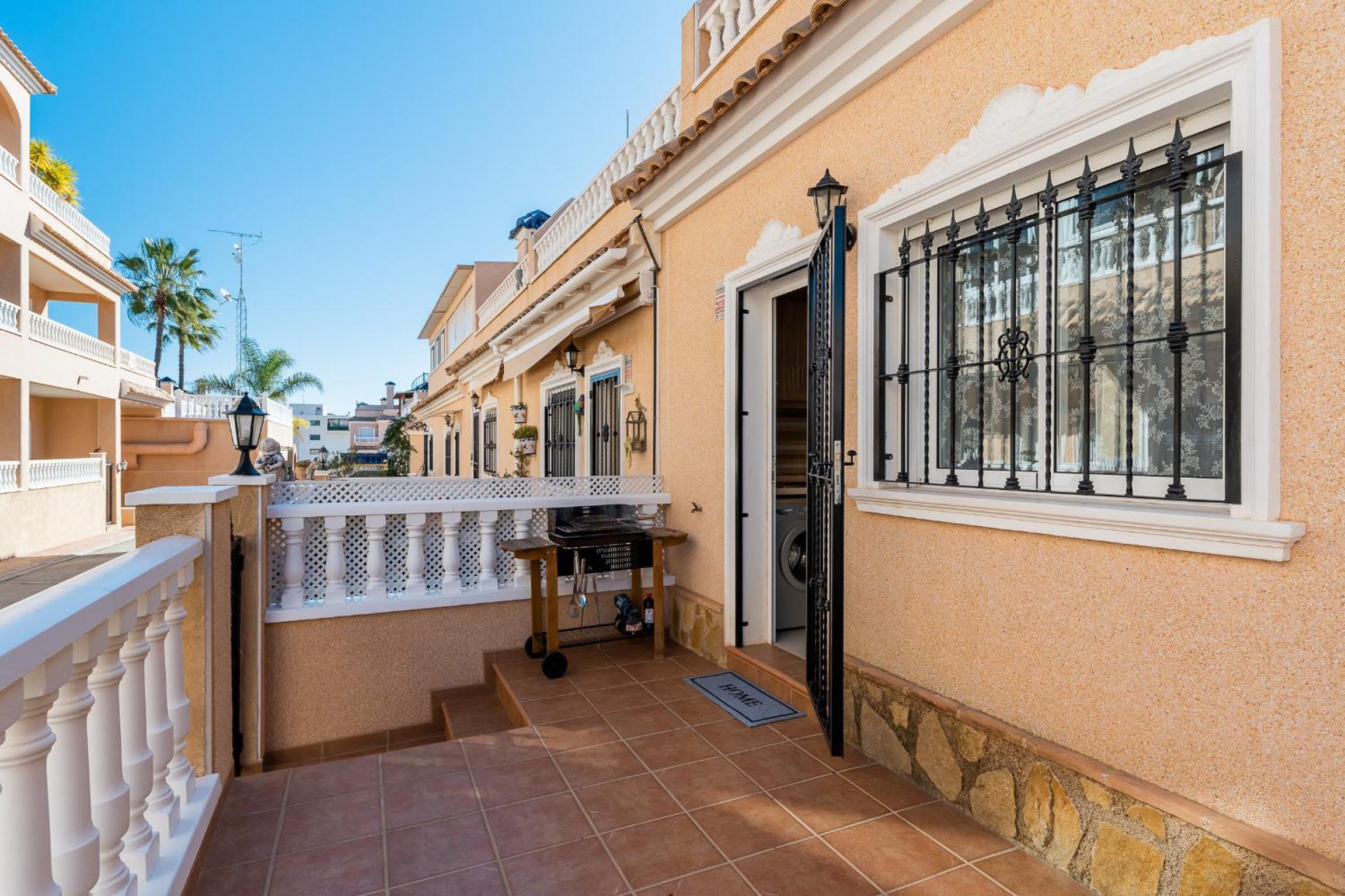 Bungalow La Zenia cerca de la playa