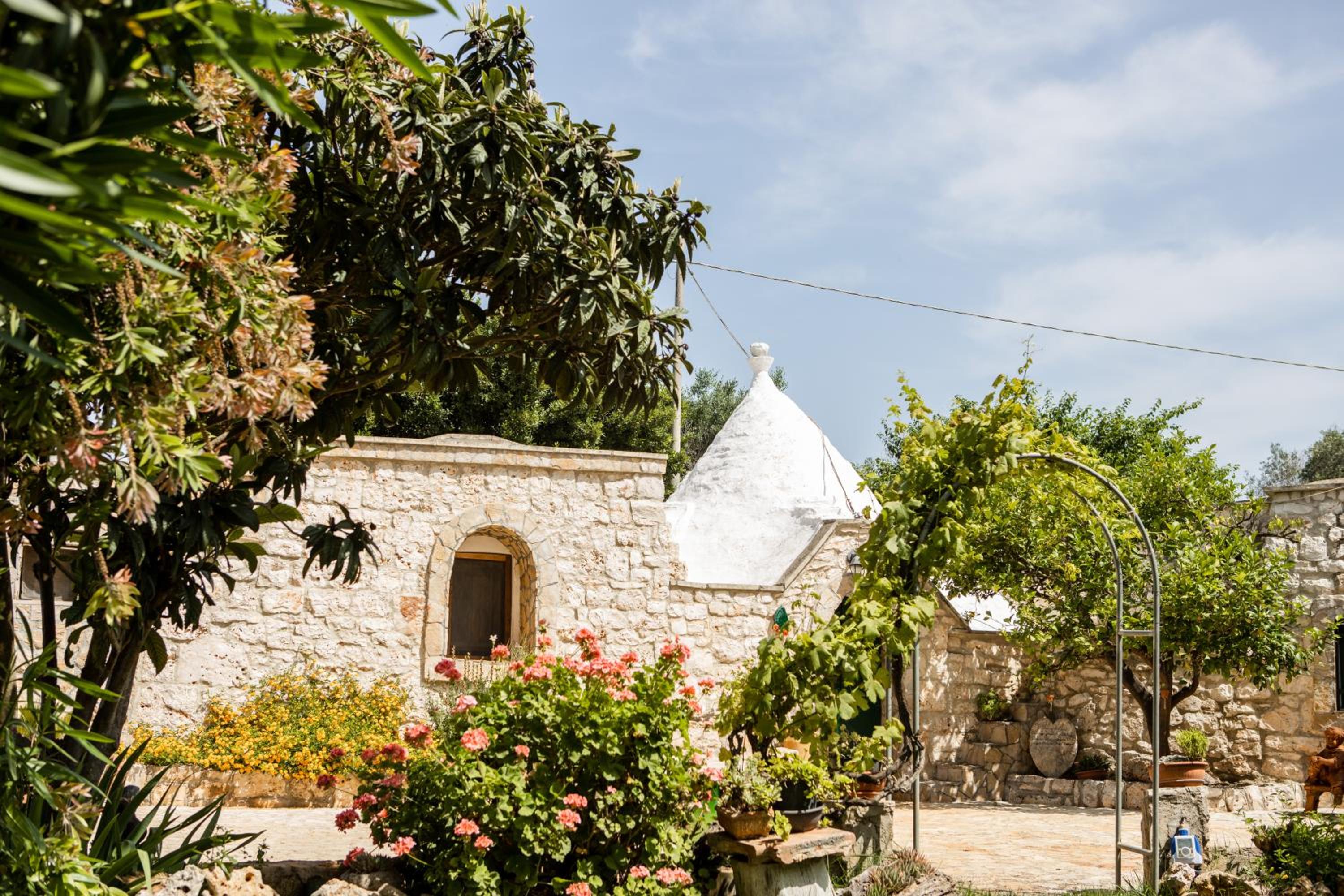 trullo nonna netta con piscina idromassaggio e area giochi view 5