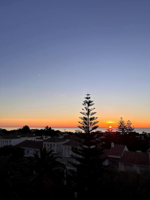 Duplex en résidence privée, piscine, vue mer panoramique view 4