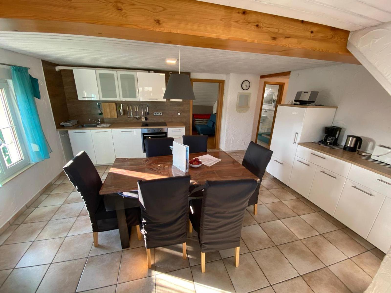 FERIENHOF KATZENMAIER, Bauernhof- und Familienurlaub am BODENSEE, großzügig wohnen, MESSENAH und teils BARRIEREFREI, Spielangebot für drinnen und draußen, 