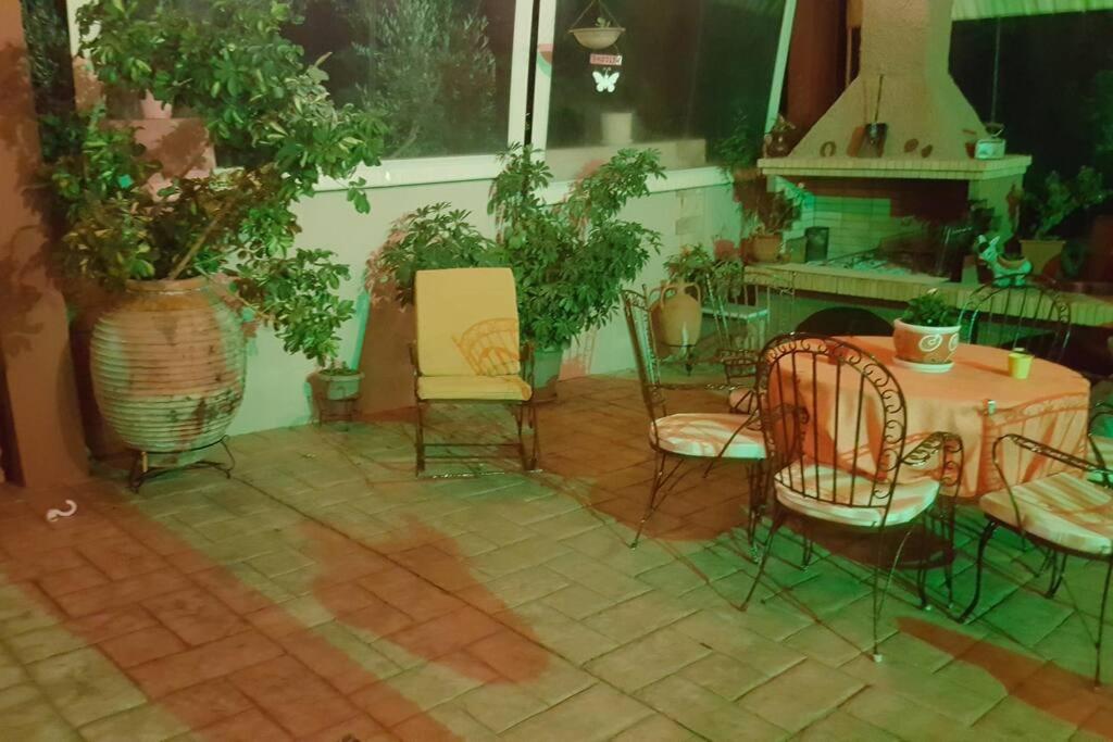 Hotel Mastic House - Image 1