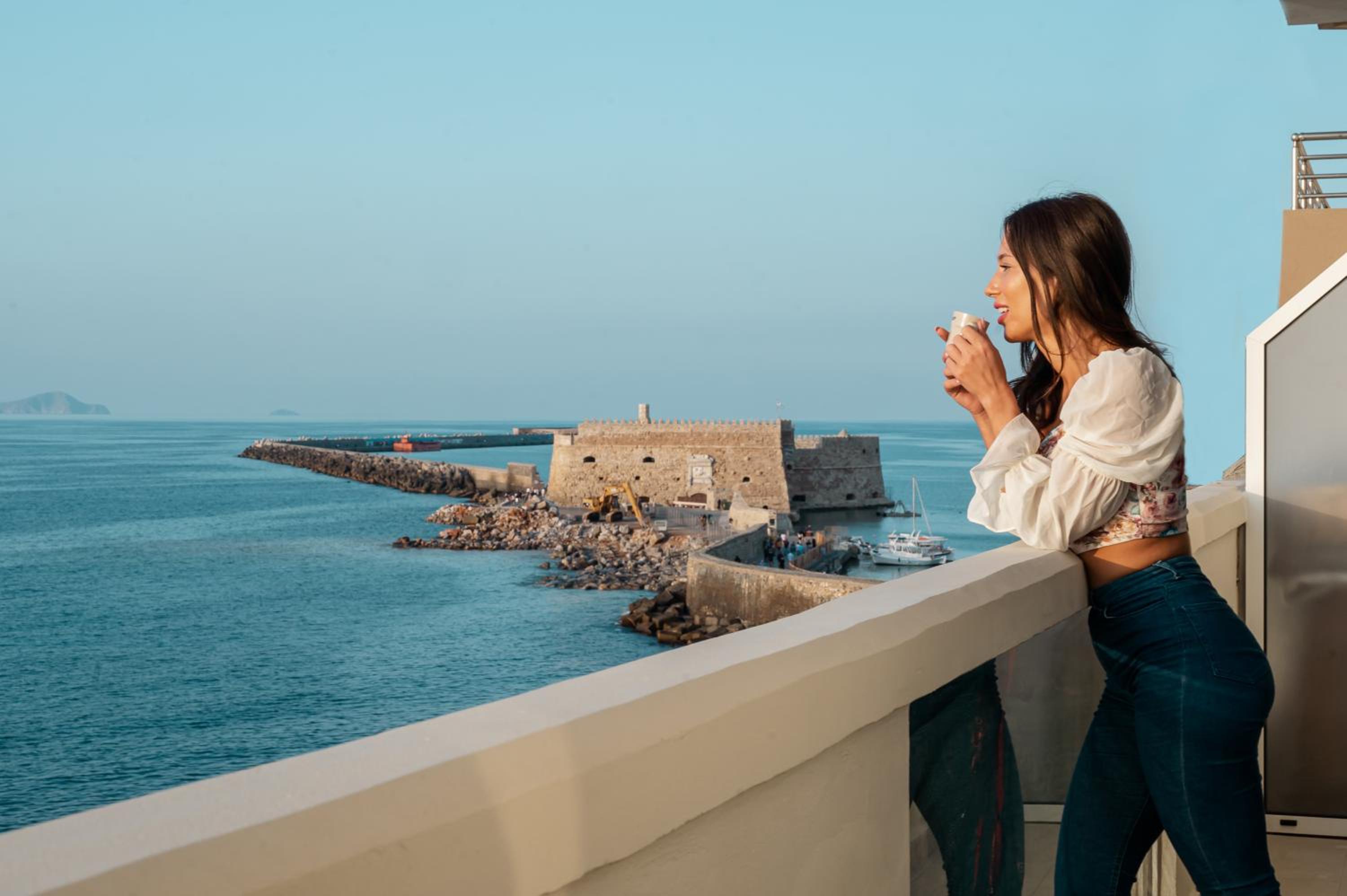 Katerina's Luxury Seaview Suite in City Center photo 5