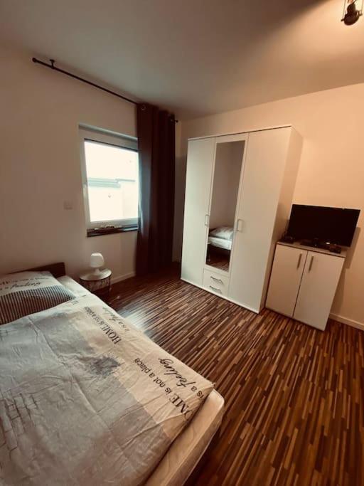 XXL Ferienwohnung 100 qm auch als Monteur Unterkunft nutzbar, Stolberg - Aachen