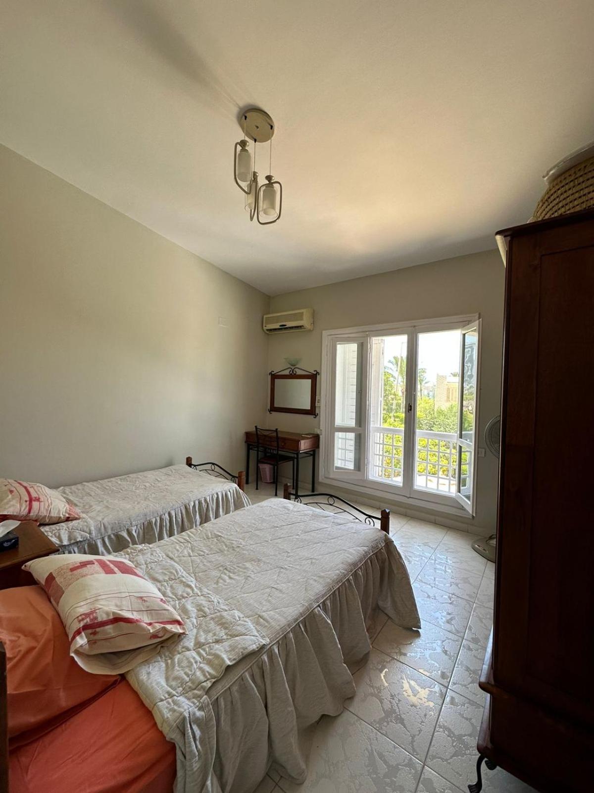 Marina 7 4BR Villa lake view view 2