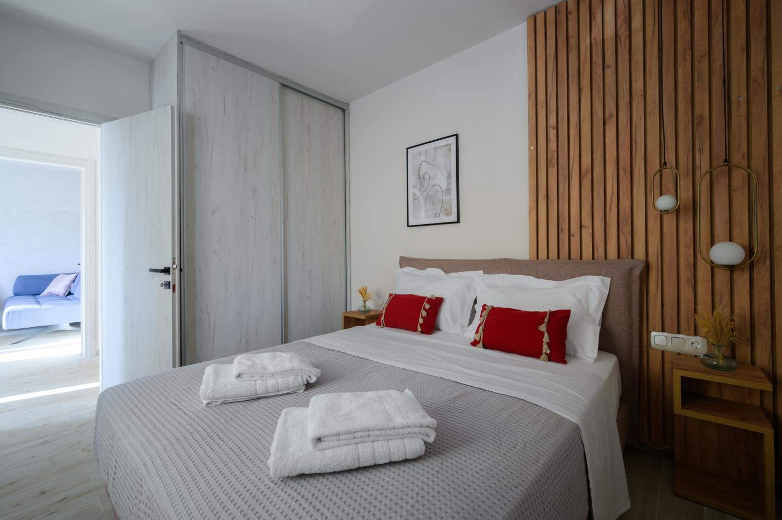 VICANTI Luxury Apartments view 4