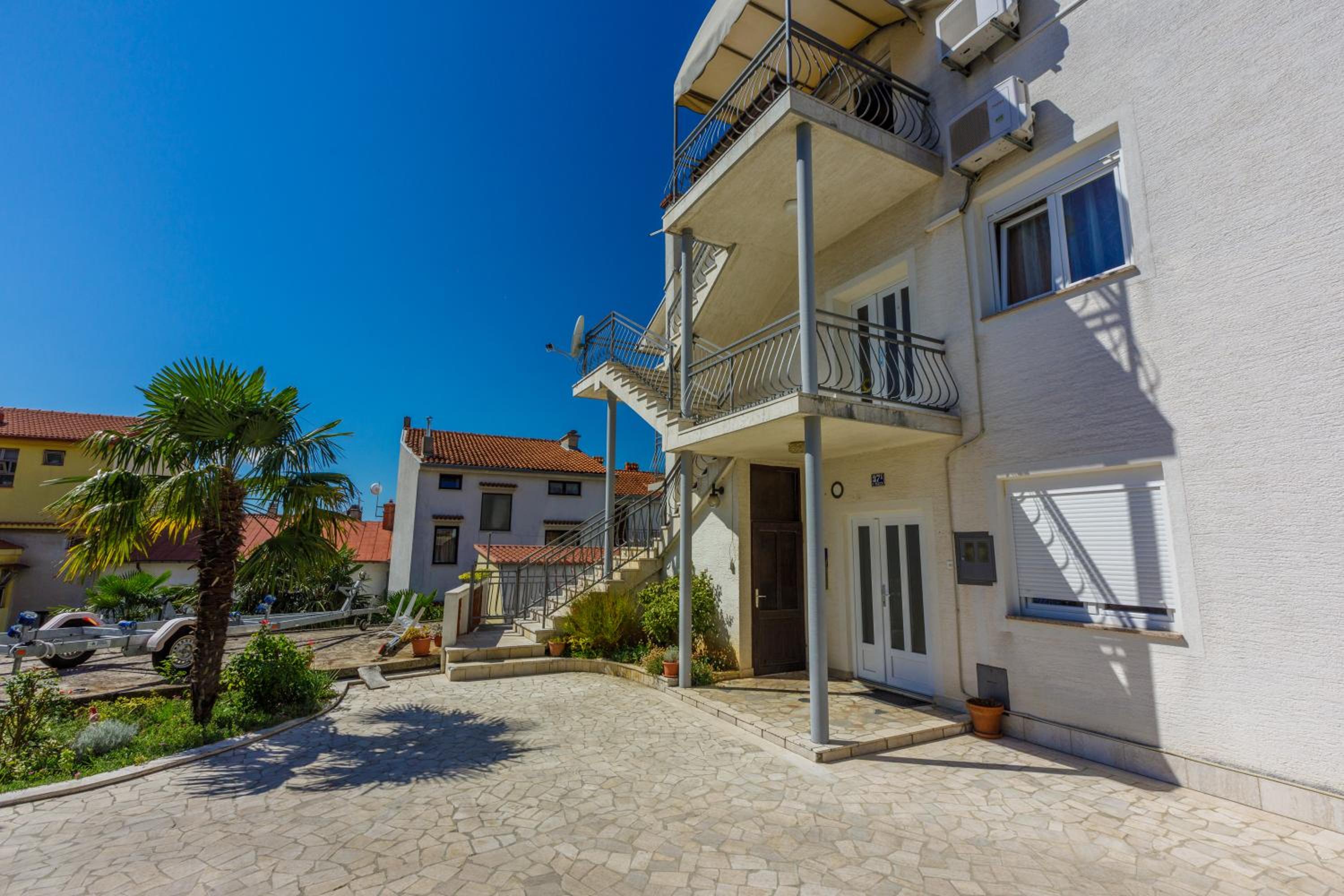 MARINELLA view 2