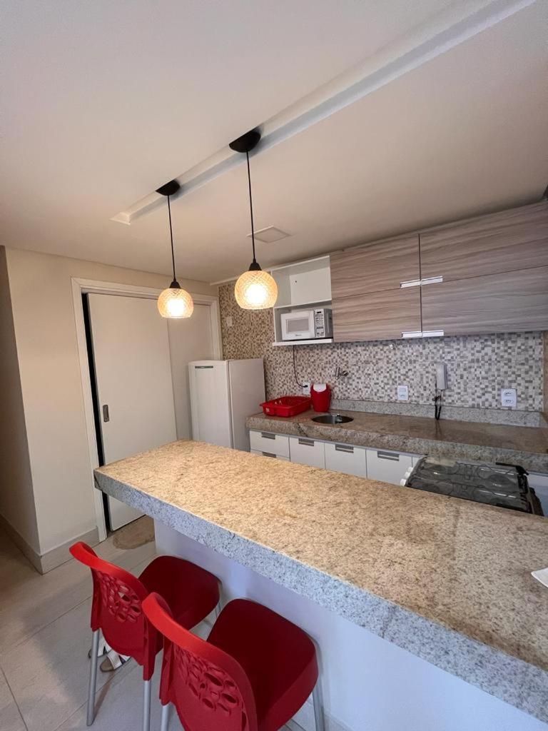 Apartamento confortável, localização extra -recepção 24h- Varanda com vista panorâmica