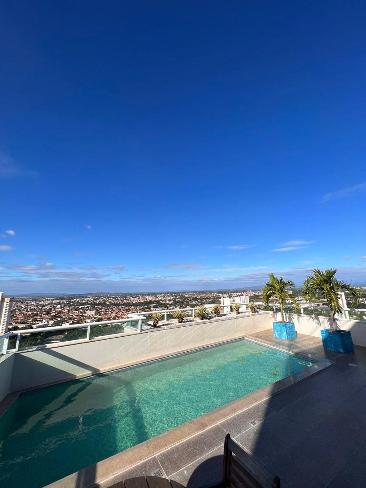 Apartamento confortável, localização extra -recepção 24h- Varanda com vista panorâmica