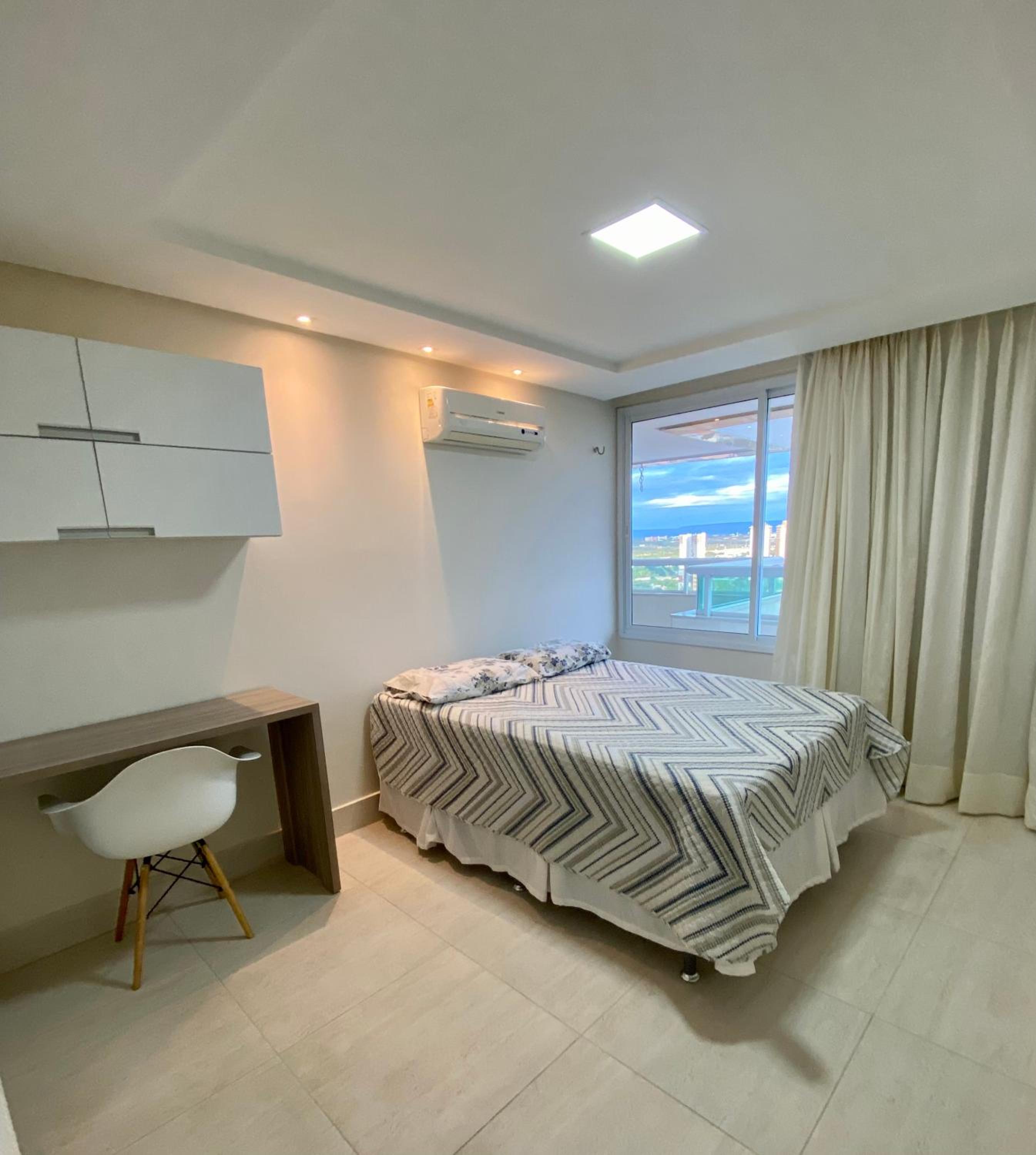 Apartamento confortável, localização extra -recepção 24h- Varanda com vista panorâmica