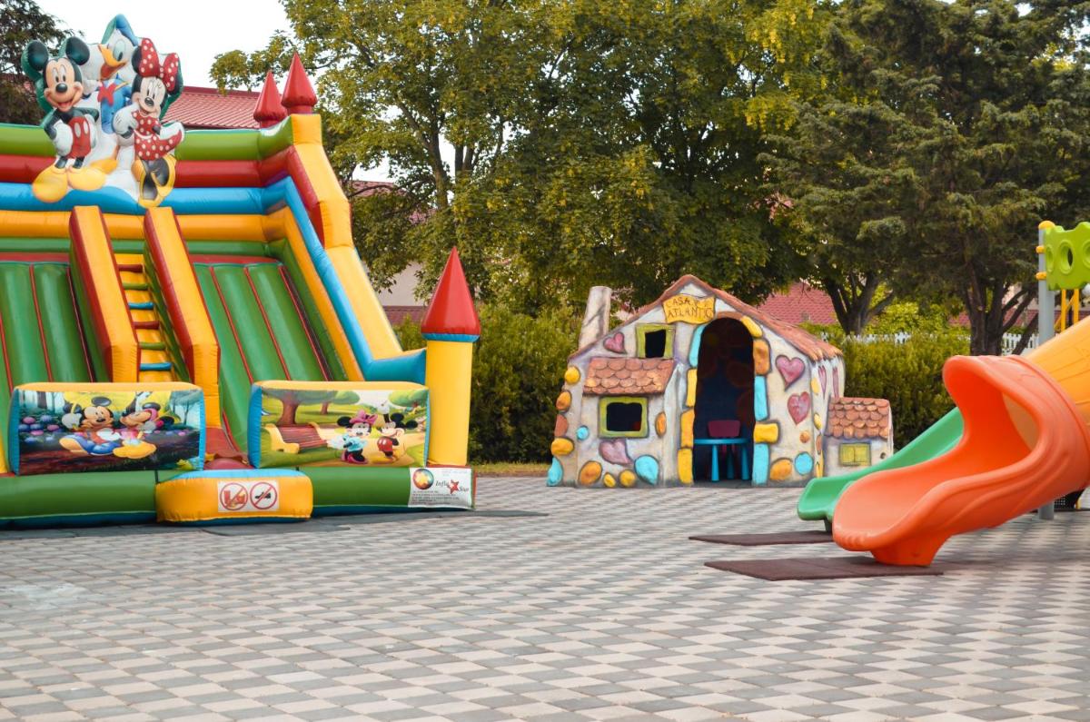 children's play area