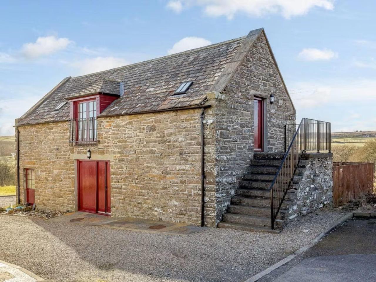 Craiglea Lodge & Barn view 4