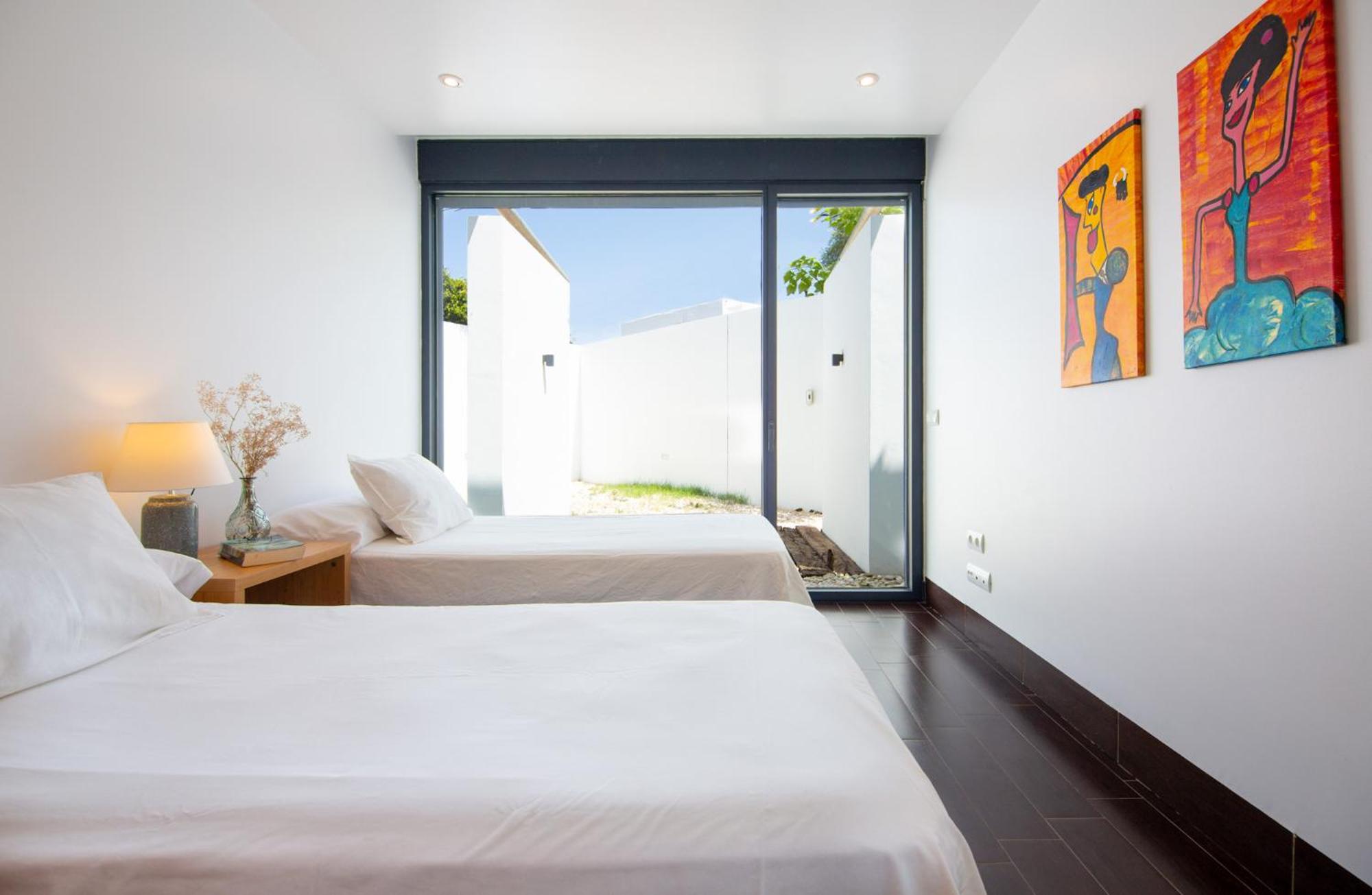 ELEGANTE Y SOFISTICADA VILLA DE 5 HABITACIONES