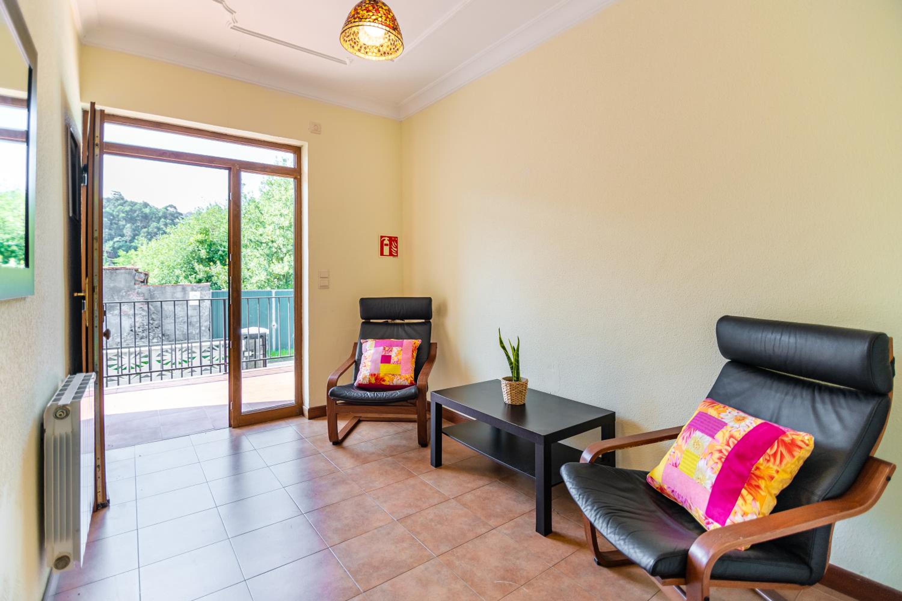 Apartamentos privados con jardín y barbacoa compartida en Laredo