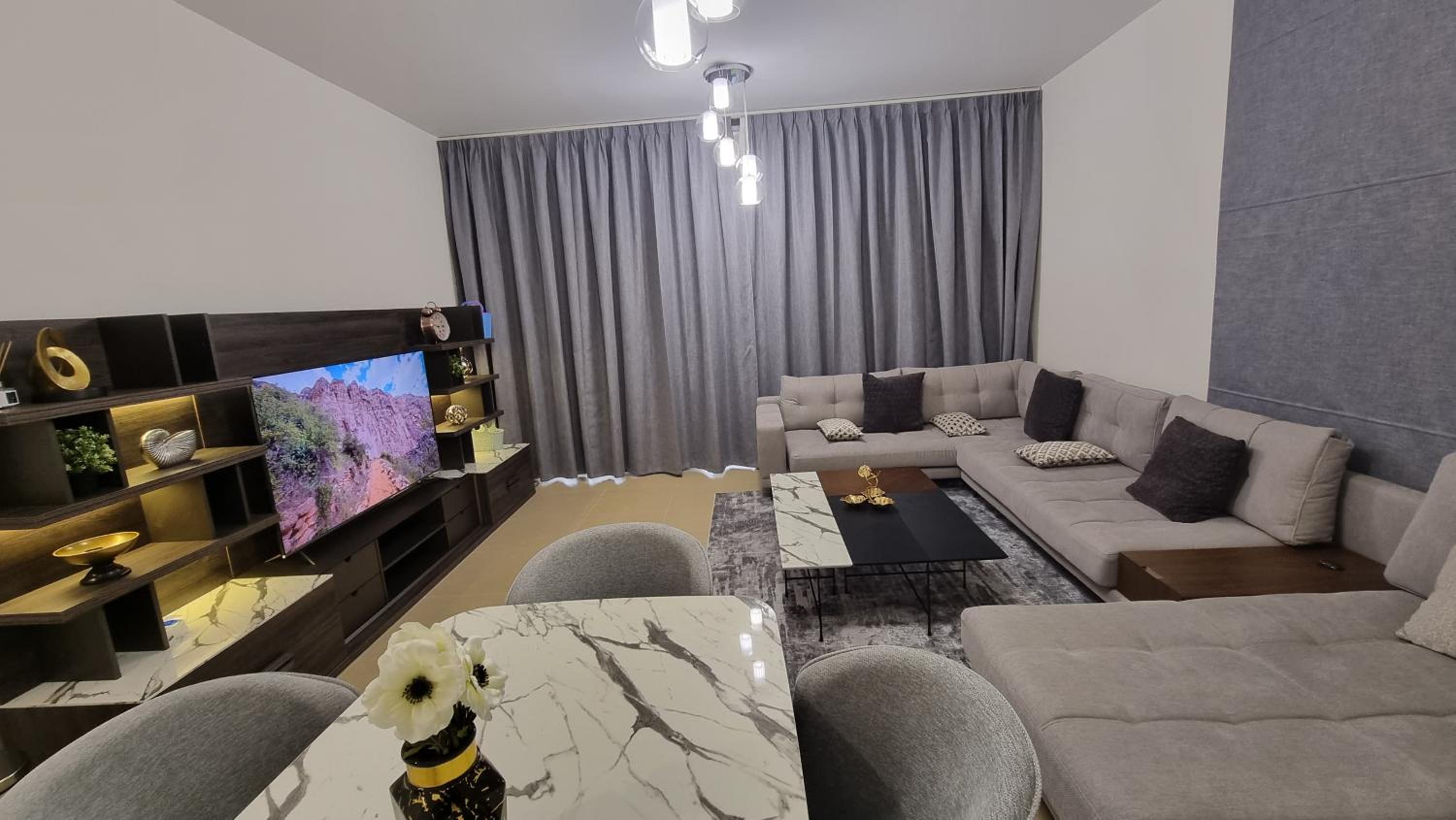 Two bedroom Apartment Muscat Bay view 4