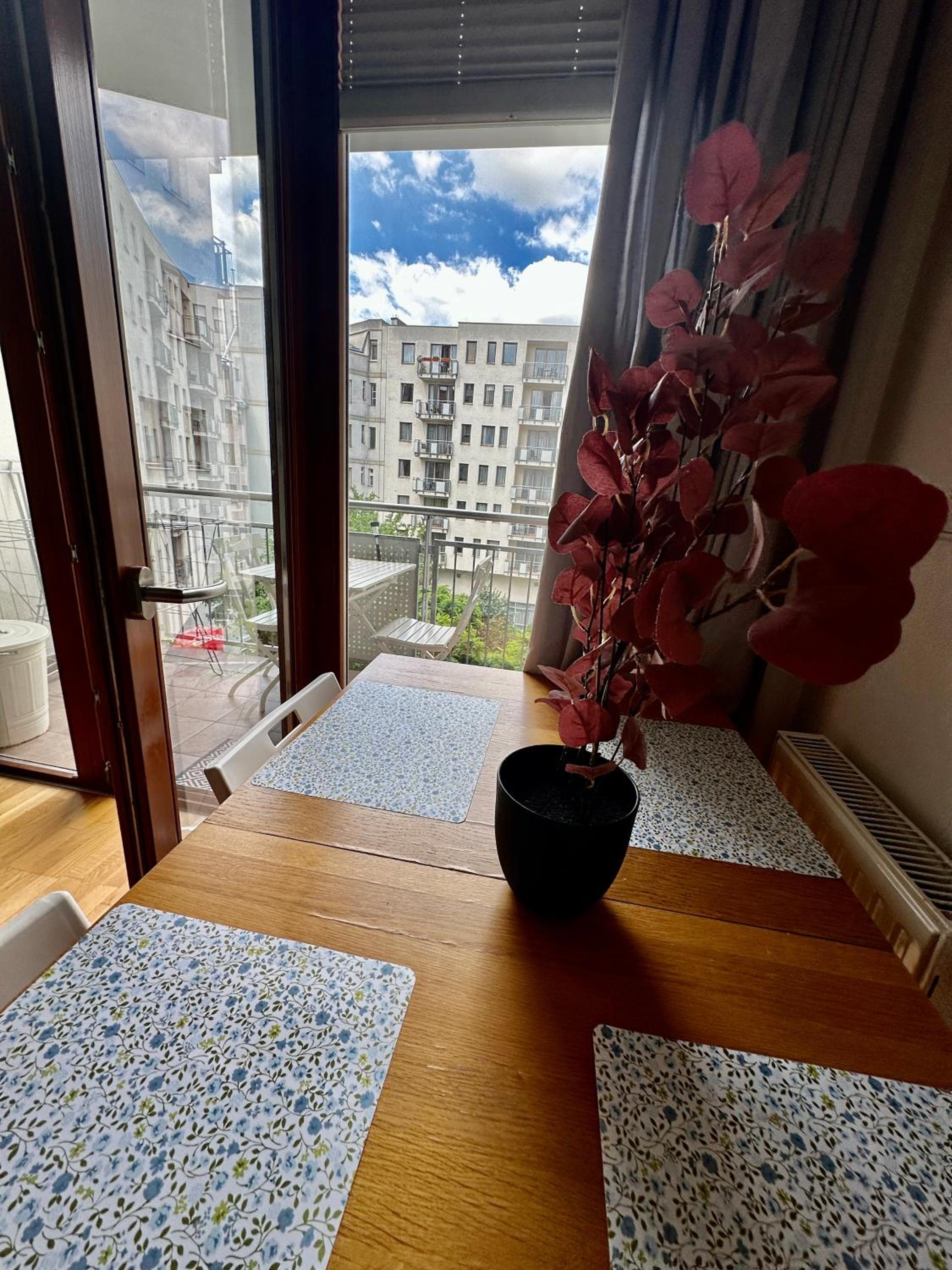 Central apartment with balcony
