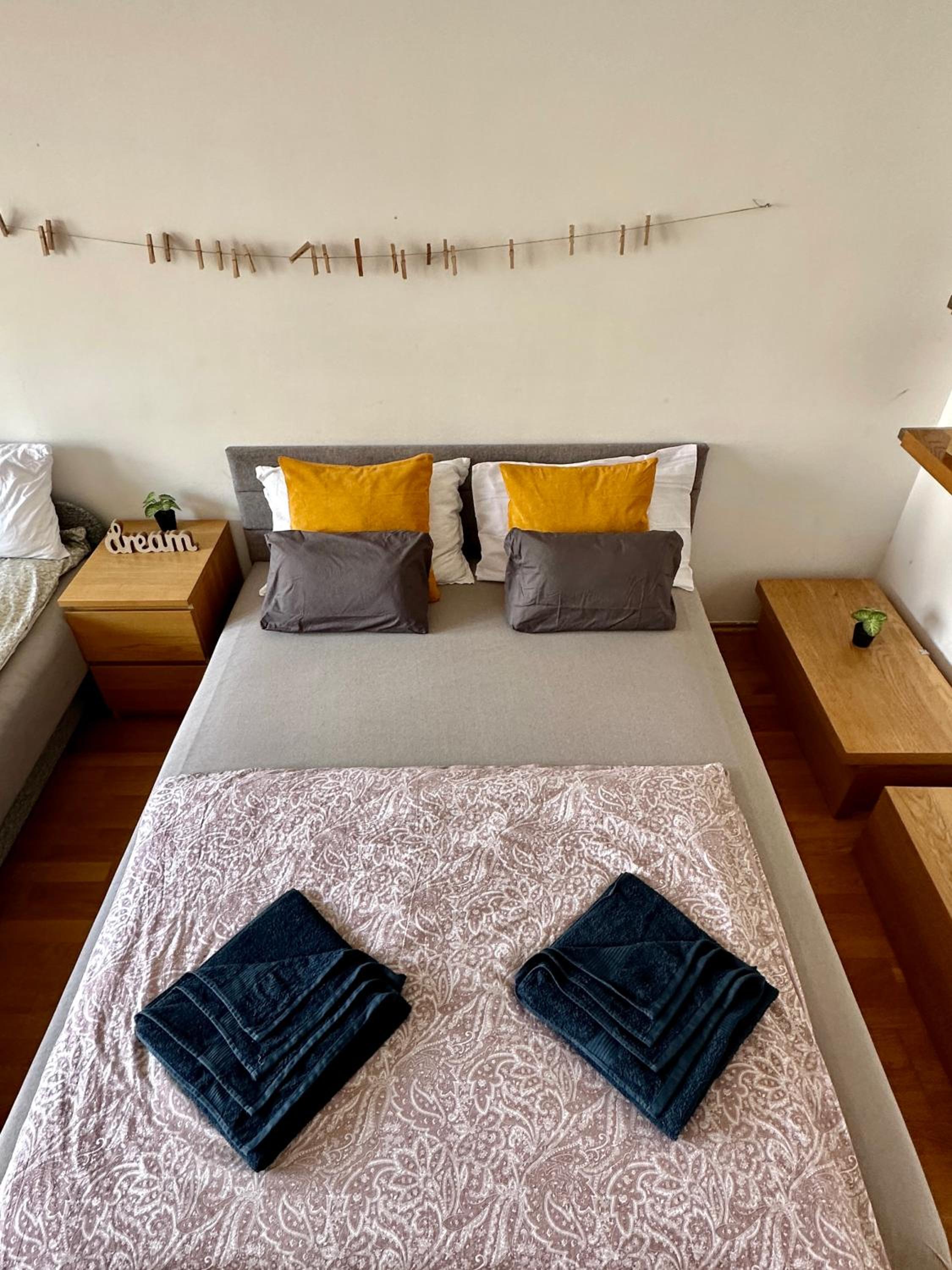 Central apartment with balcony
