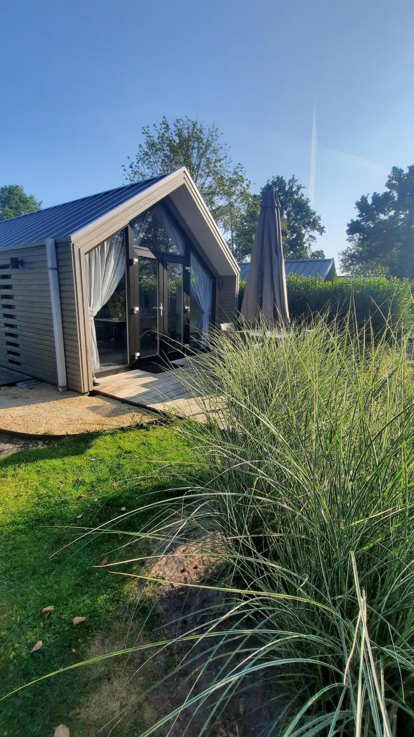 Das Holland Beachhouse, modern eingerichtet, in schöner Lage am Veluwemeer, inklusive Garten, Terrasse am Wasser, Parkplatz und WLAN view 3