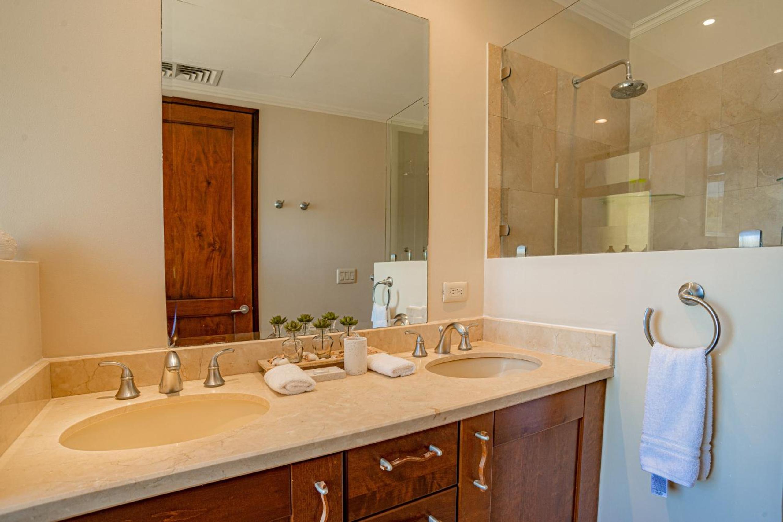 Adults Only 3BR Condo with Partial Ocean View - Carao - Reserva Conchal