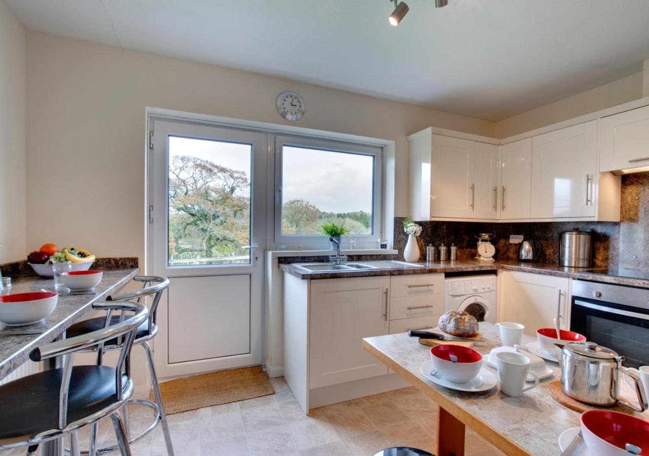 4 Bed in Saundersfoot oc-pw547a view 5