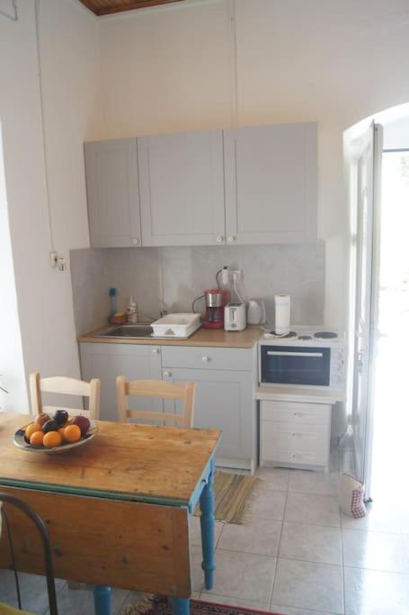 Aristotelis house Sivas view 5