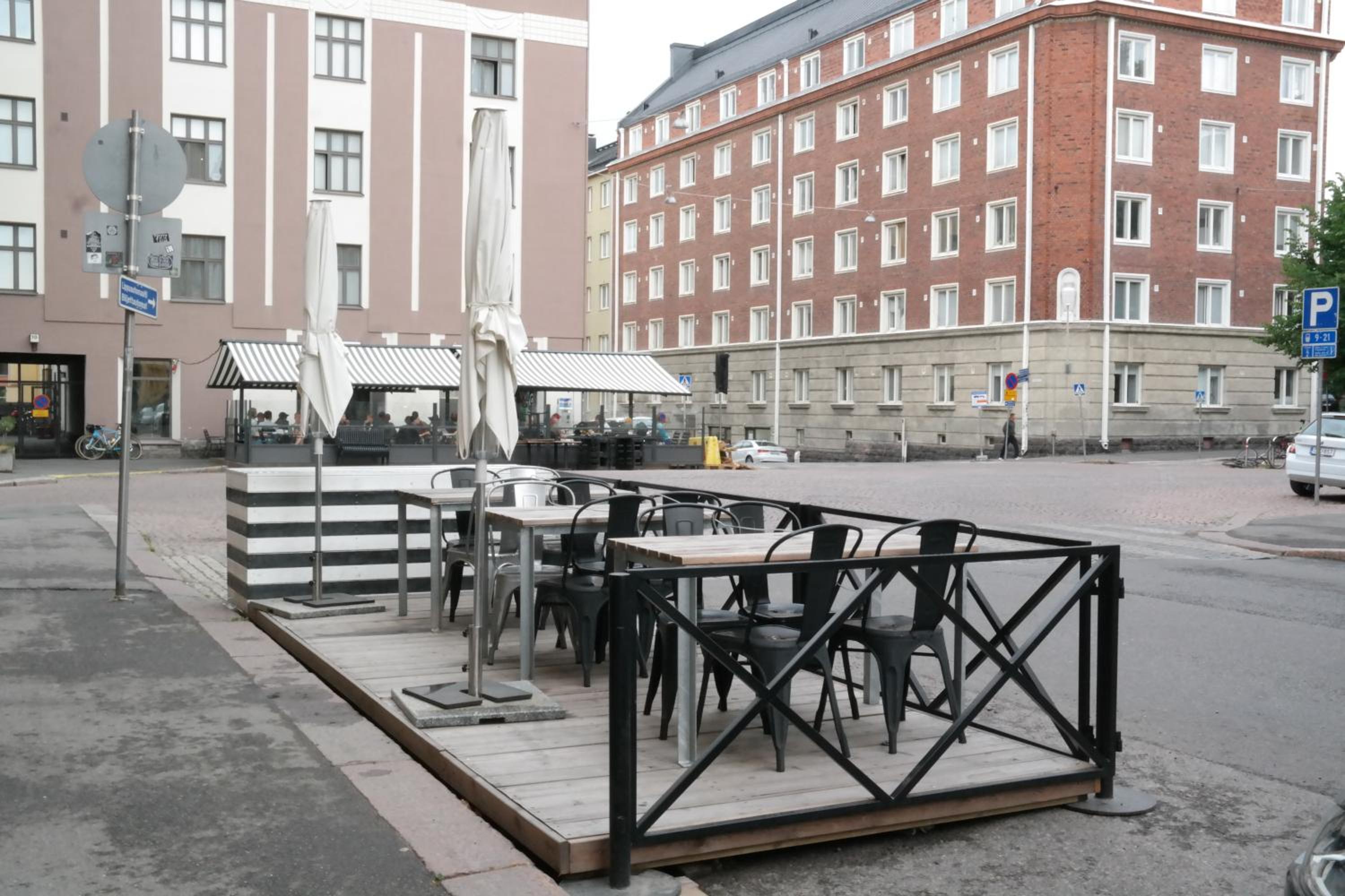 Cozy Kallio Studio, Eat, Explore, Commute Easy