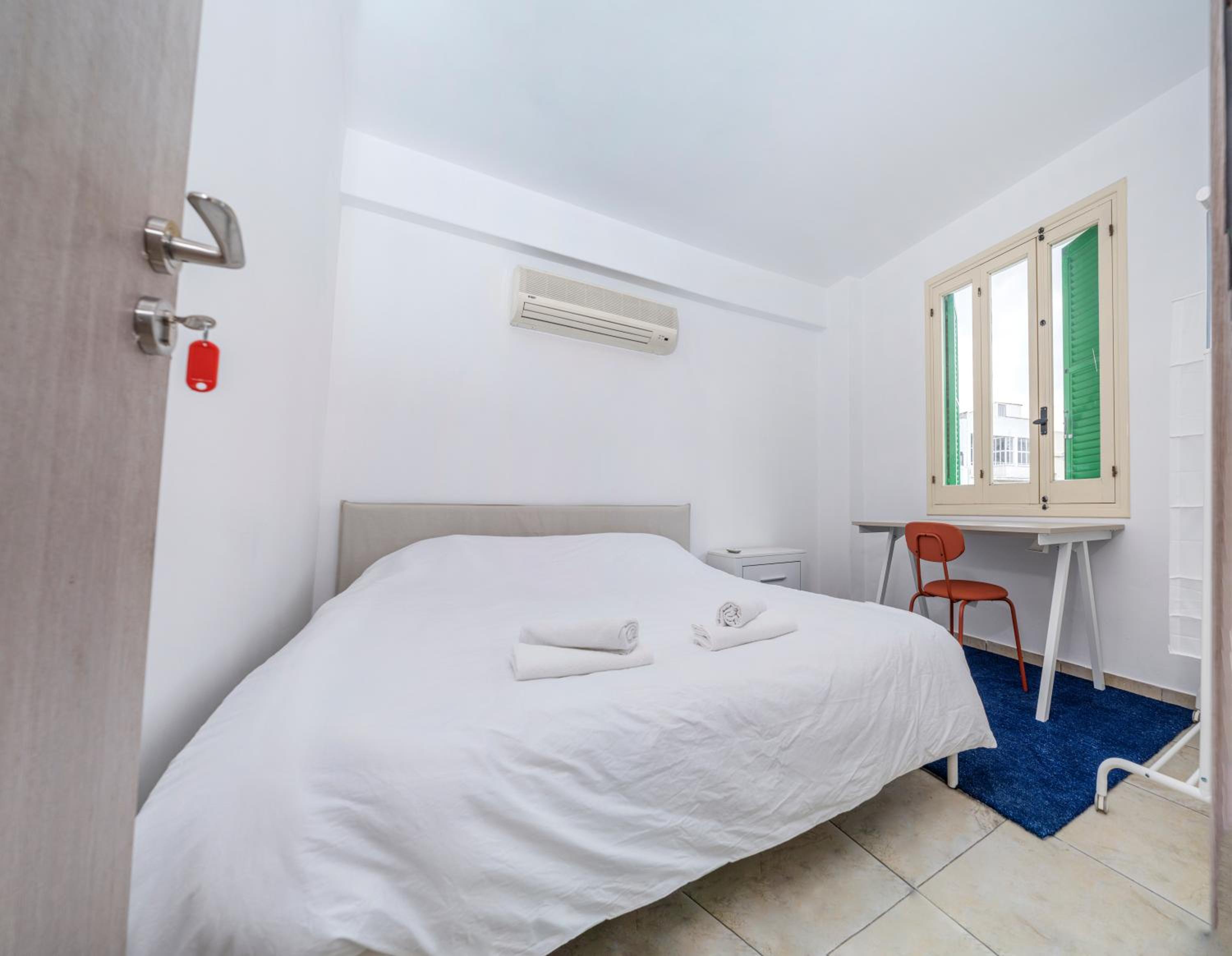 Private room in shared flat