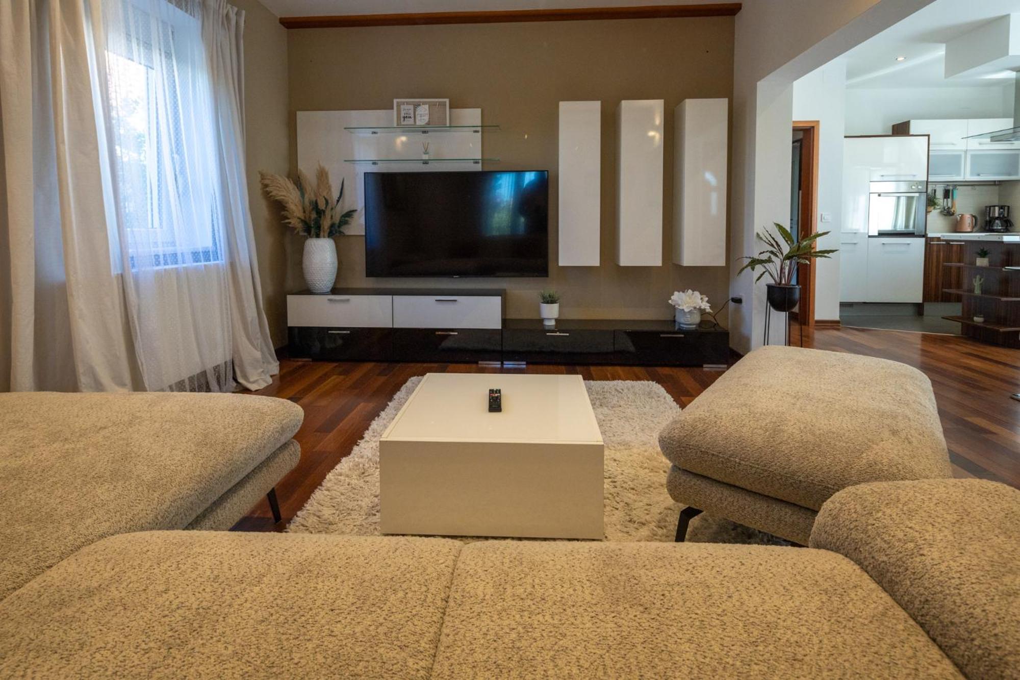 Lumaja luxury apartman view 2
