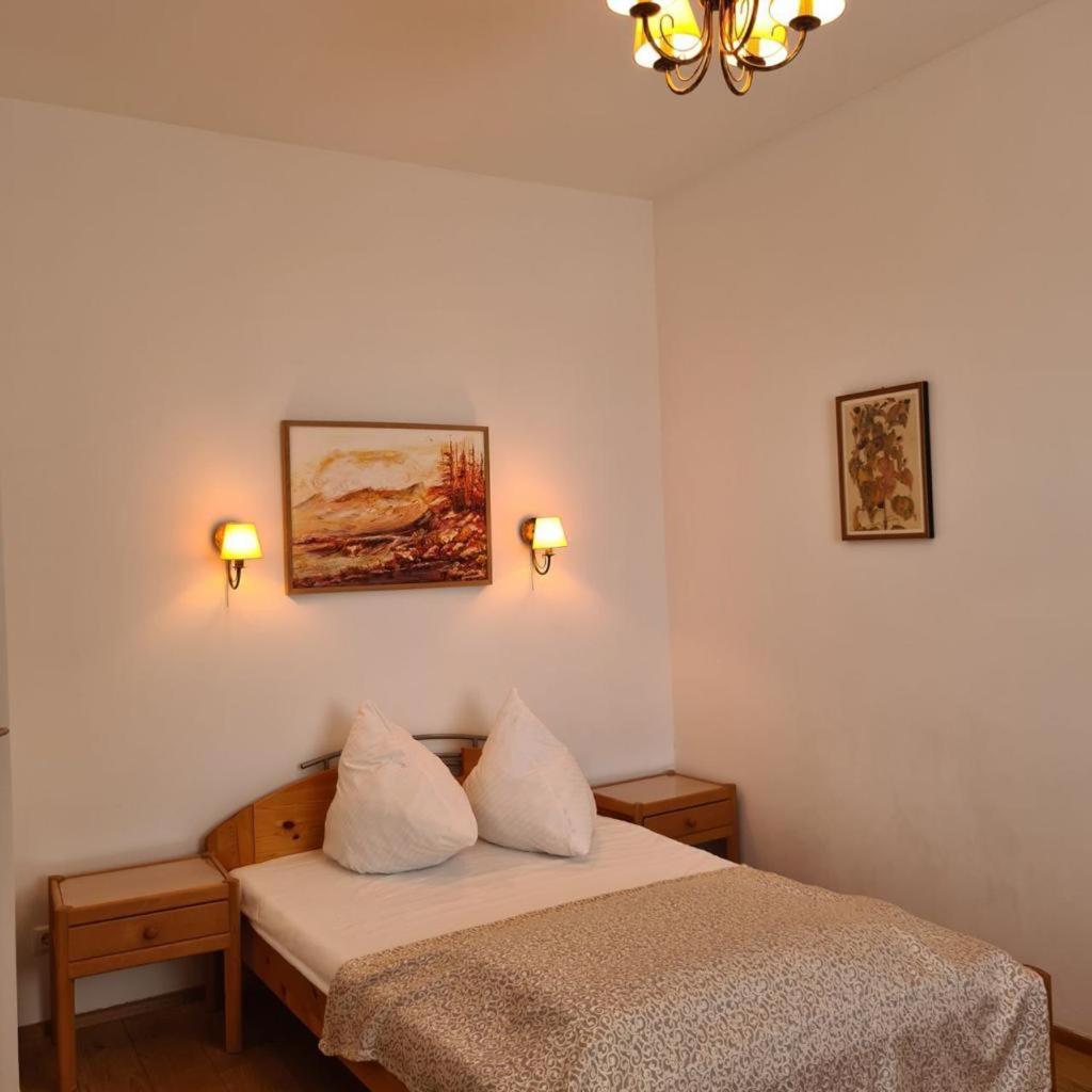 Villa Musik - apartments in historical Villa , Baden
