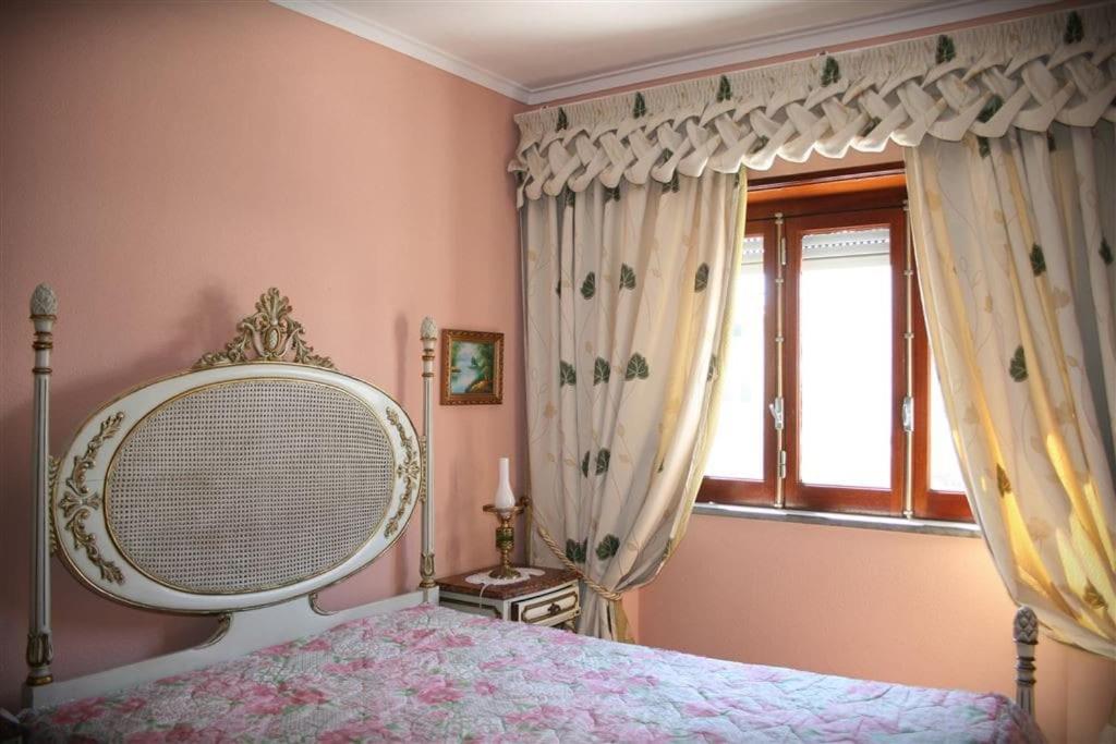 A Mouros House with swimming pool Ericeira view 4