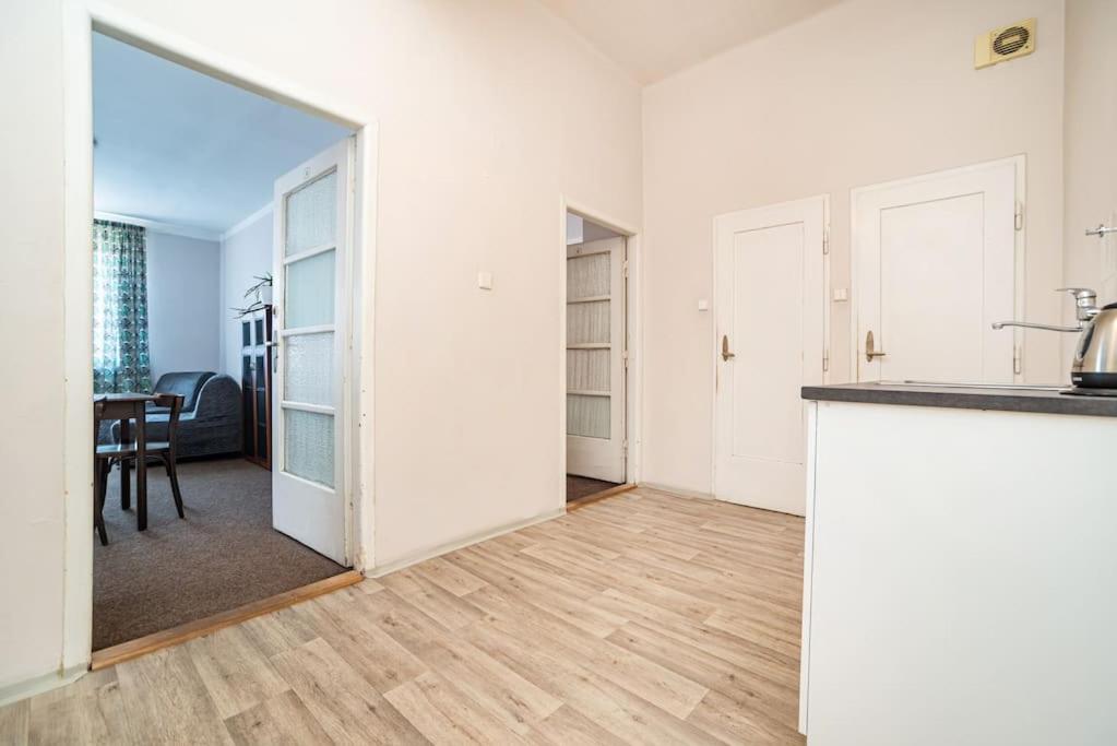 Flat in Prague -503-