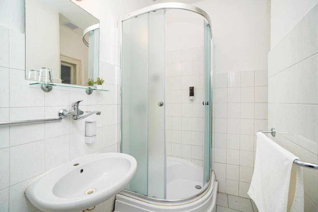 Flat in Prague -503-