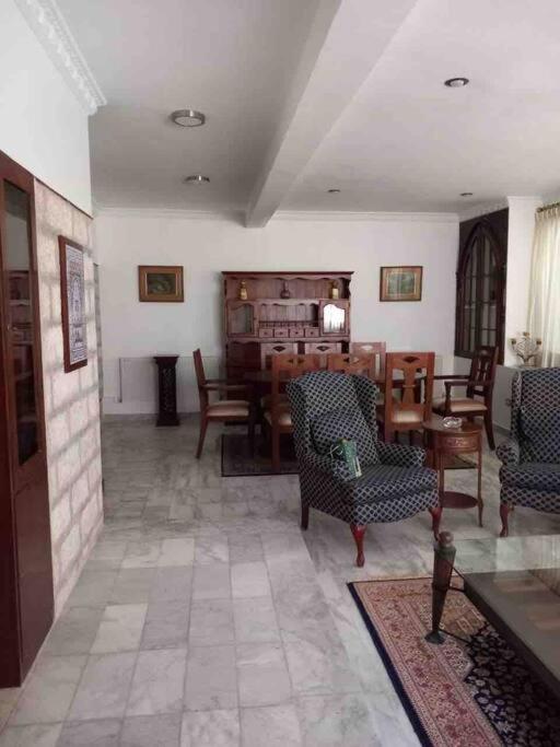 Charming Apartment in Shmeisani