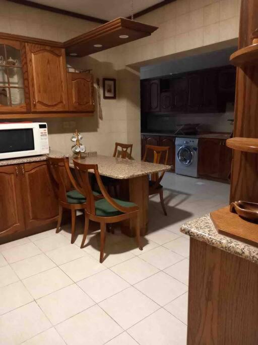 Charming Apartment in Shmeisani