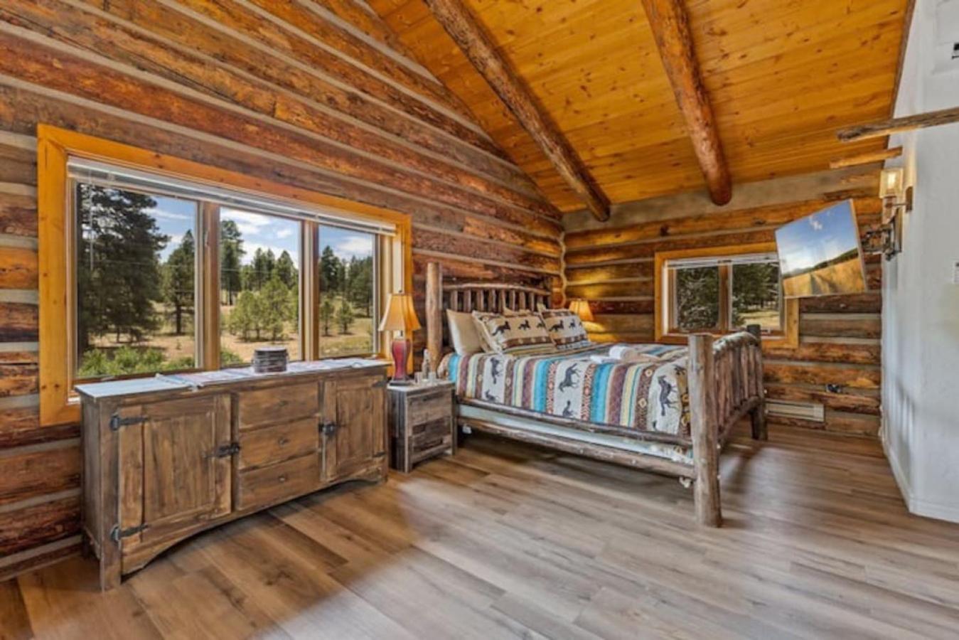 Historic Cabin, Chic-n-rustic, Hottub, Horse Ranch view 4