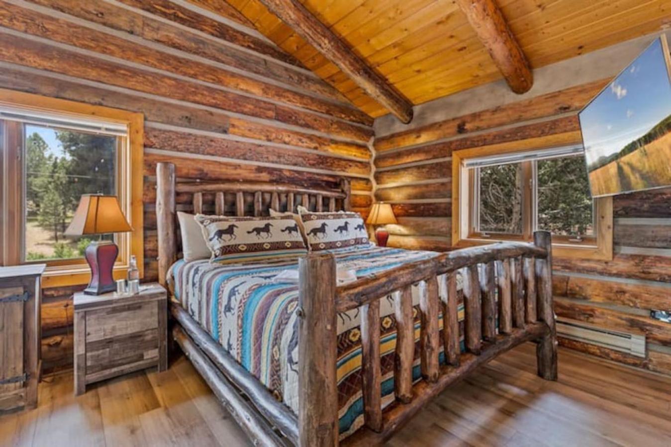 Historic Cabin, Chic-n-rustic, Hottub, Horse Ranch view 5