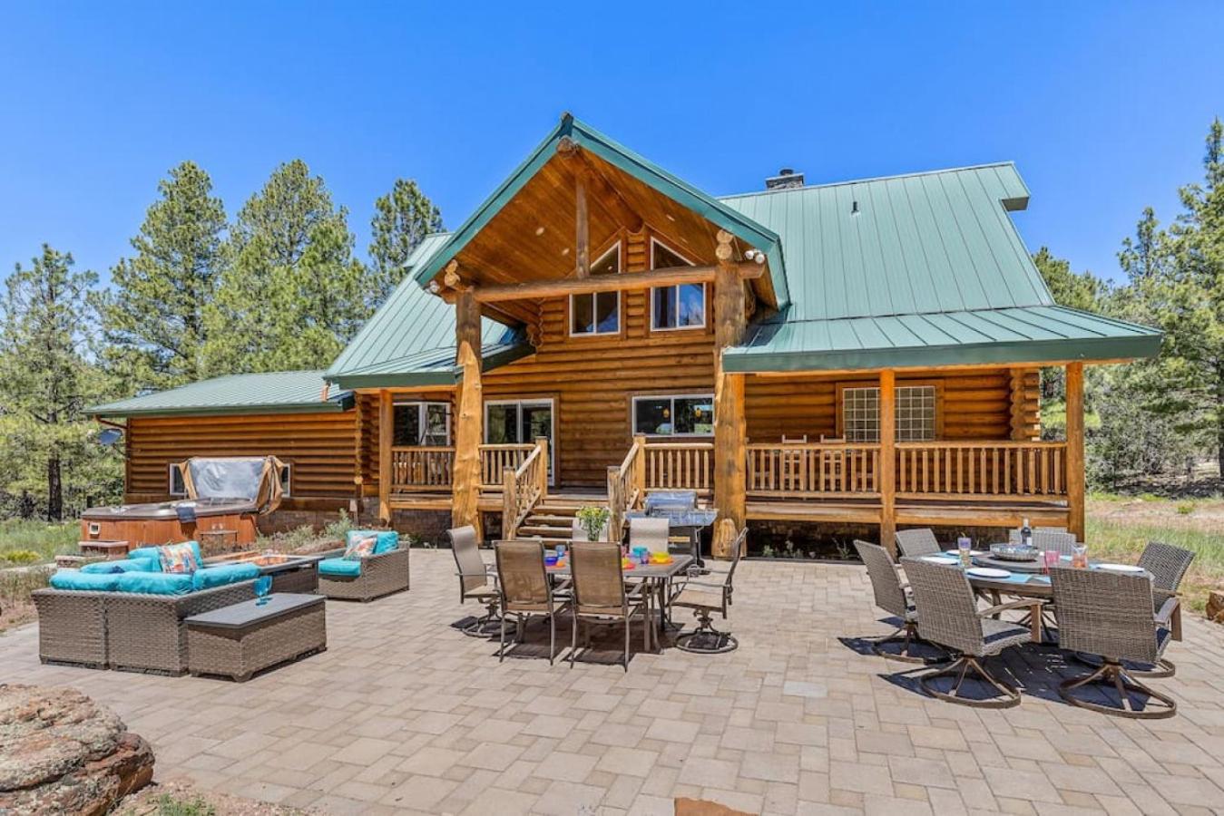 New Listing, Hottub, Theater view 4
